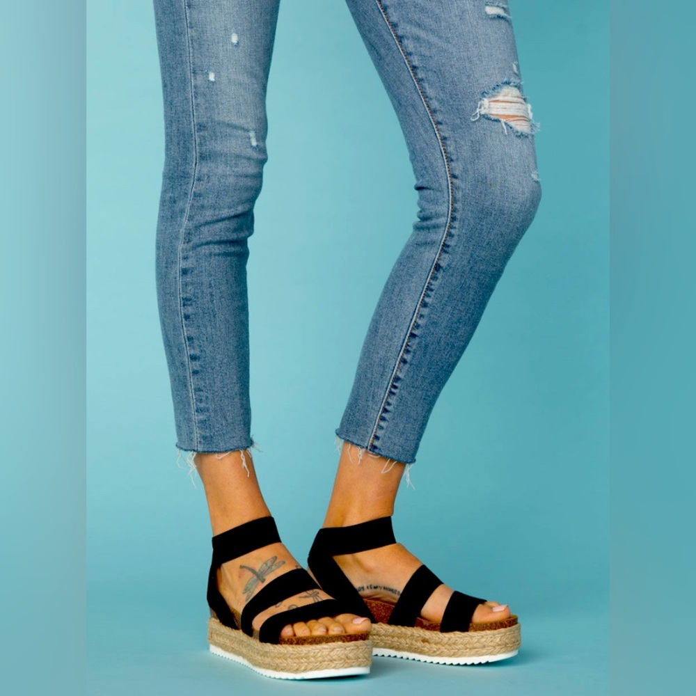STEVE MADDEN Kimmie Black Flatform Espadrille Sandals